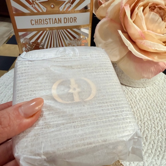 Christian Dior 2025 Holiday Limited Edition Zip- around Jewelry Case - NIB! - Picture 3 of 8